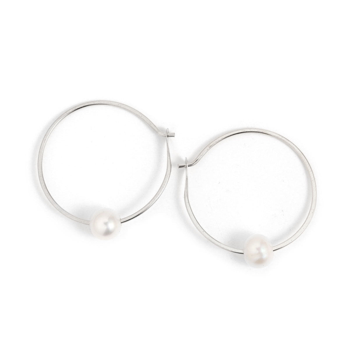 7/8 Inch Single Pearl Hoop Earrings Earrings E3028s