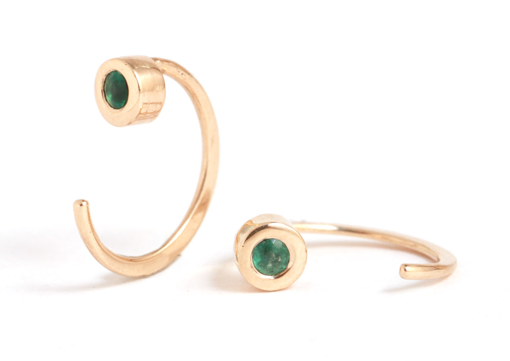 Emerald hug earrings EARRINGS e2681gnapem